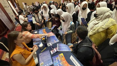 Berburu Perguruan Tinggi di Pameran Pendidikan Universitas Turki