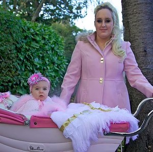 Jadi Kontroversi, Ibu Rela Kelaparan Demi Anak Bisa Pakai Baju Louis Vuitton