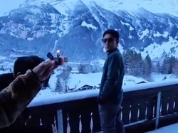 7 Foto Liburan Sekaligus Perayaan Ultah Desta di Swiss, Tanpa Anak & Istri