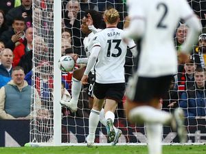Momen Tangan Willian Awali Kebangkitan MU Lawan Fulham