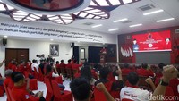 Pelantikan ini disaksikan langsung secara daring oleh jajaran DPP sayap partai lain. Tak hanya itu, Ketua Umun PDIP Megawati Soekarnoputri juga menyaksikan secara daring.