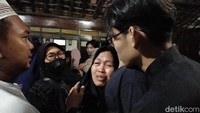 Tangis Keluarga Pecah Sambut Jenazah Syabda Perkasa dan Ibu di Sragen