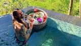 7 Momen Drummer Slipknot Honeymoon di Bali, Nikmati Alam-Floating Breakfast