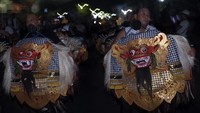 Okokan merupakan alat musik tradisional berbahan kayu yang biasanya dikalungkan pada hewan ternak seperti sapi atau kerbau.  