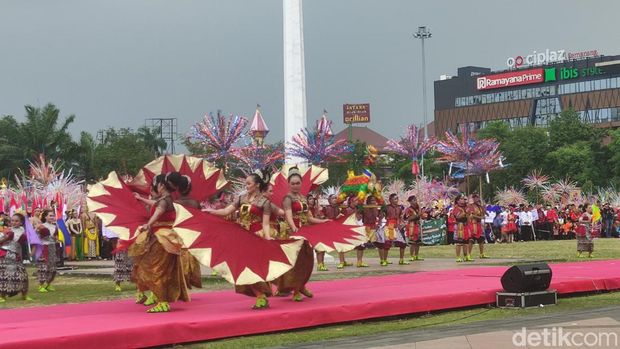 Karnaval Dugderan jelang Ramadan di Kota Semarang, Senin (20/3/2023).