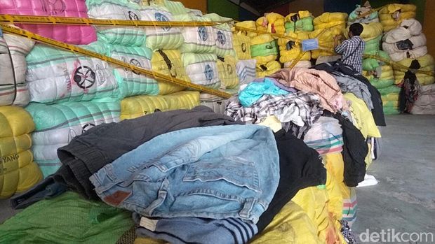 Kemendag musnahkan pakaian bekas impor senilai Rp 10 miiliar