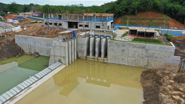 Kementerian PUPR tengah menyelesaikan pembangunan Bendungan Sepaku Semoi dan Intake Sungai Sepaku di Kabupaten Penajam Paser Utara, Kalimantan Timur. (Dok: PUPR)
