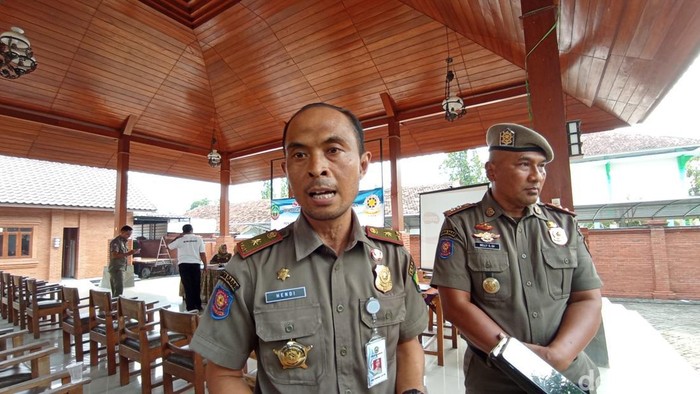 Kepala Satpol PP Blora, Hendi Purnomo saat memberikan keterangan di Blora, Senin (20/3/2023).