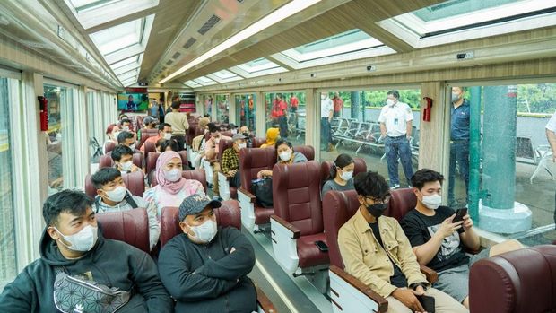 Kereta panoramic akan lewat Semarang.