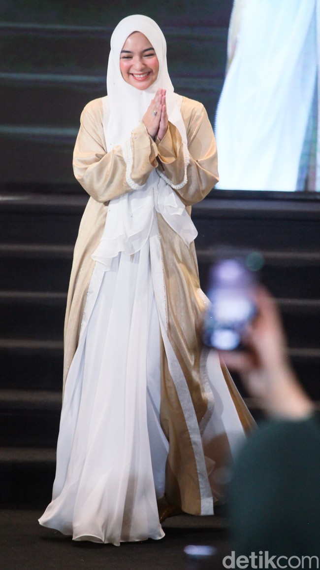 Si.Se.Sa menghadirkan koleksi busana untuk hari raya Idul Fitri 2023, di Jakarta, Kamis (16/3/2023). Si.Se.Sa. menawarkan deretan dresss syari nuanasa pastel dengan bahan sifon dan organza. Foto: Andhika Prasetia/Detikcom.