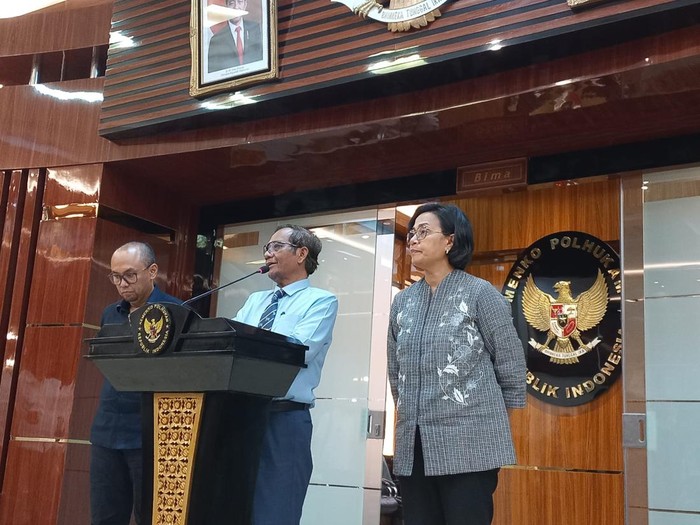 Konferensi pers Mahfud bersama Sri Mulyani dan Kepala PPATK (Anggi-detikcom)