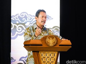 Menteri KP Kaji Peluang Pembukaan Ekspor Benih Lobster