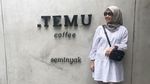 Mimi Bayuh Hangout ke Beach Club Bareng Raffi Ahmad dan Tim RANS