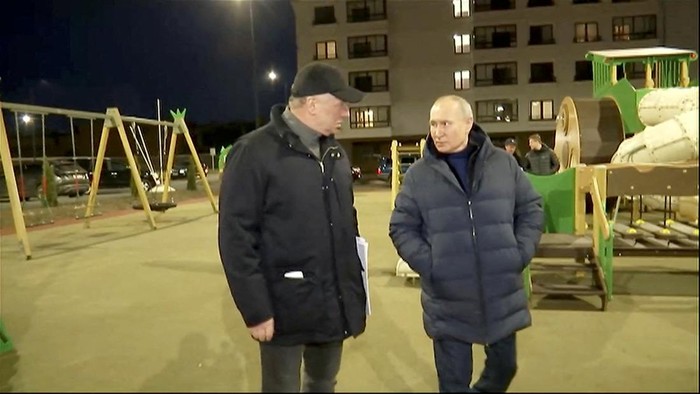 Russian President Vladimir Putin visits Mariupol, Russian-controlled Ukraine, in this still image taken from handout video released on March 19, 2023. Kremlin.ru/Handout via REUTERS ATTENTION EDITORS - THIS IMAGE WAS PROVIDED BY A THIRD PARTY. NO RESALES. NO ARCHIVES