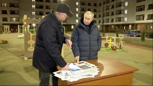 Momen Putin Kunjungi Mariupol