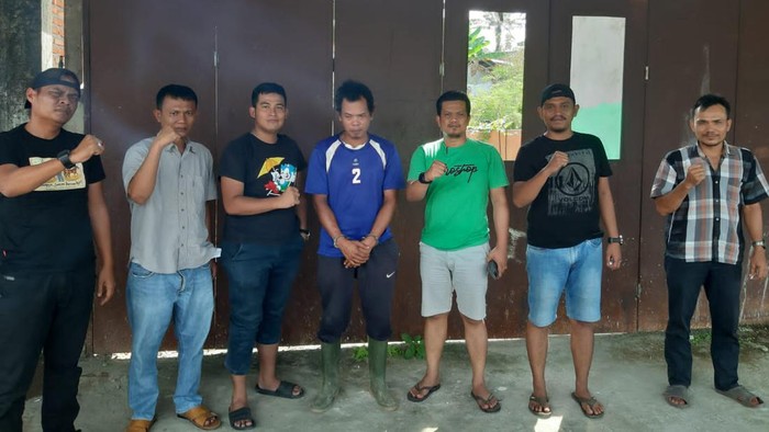 Pelaku pembacokan Kepala Desa Sijungkang. (Foto: Dok. Polres Tapsel)