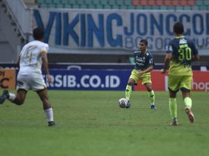 Efek Gaya Bermain Persib Paksa Dewa United Main 10 Orang