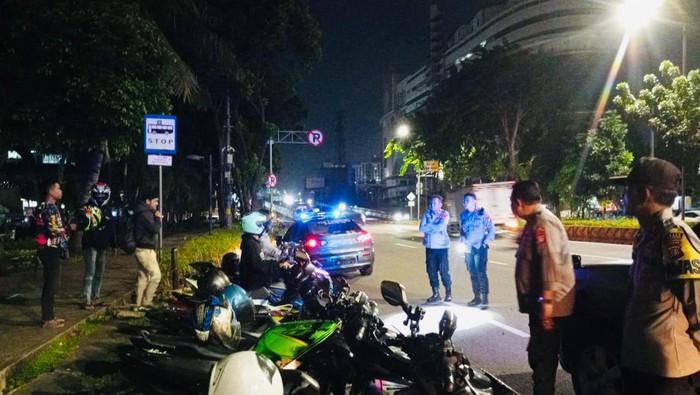 Polsek Tanjung Duren patroli di lokasi rawan tawuran