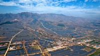 Konsep tersebut telah membangun basis teknologi fotovoltaik terkemuka yang membentang lebih dari 40 kilometer di pegunungan kota Yuncheng.