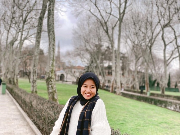 Salsabilla Aulia Fitri lulusan ITS termuda yang masih berusia 20 tahun
