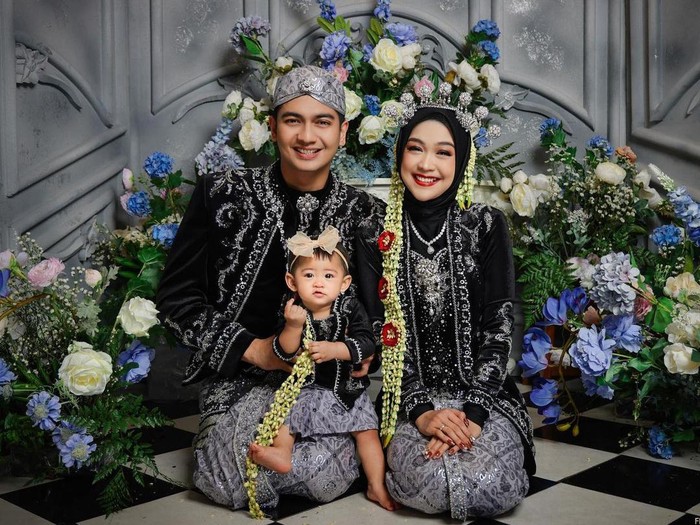 Tedak Sinten moana anak ria ricis