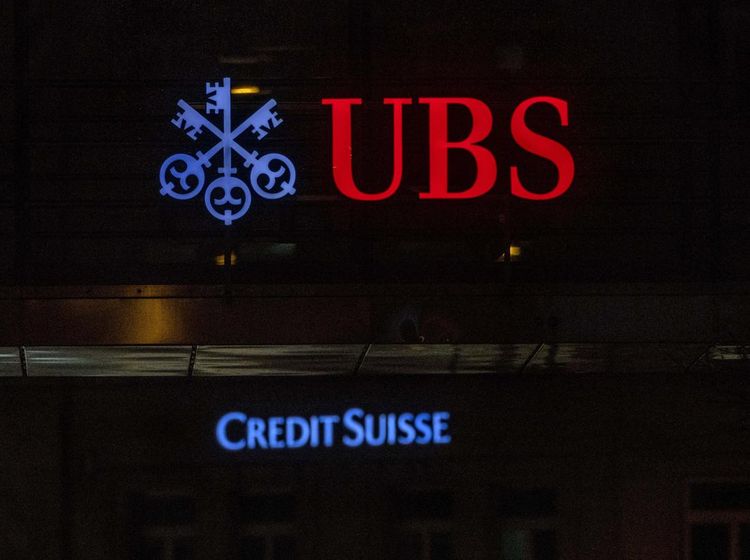 UBS Siap Akuisisi Credit Suisse yang Bermasalah