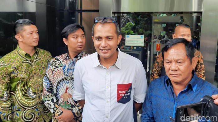 Wamenkumham Eddy Omar Syarif Hiariej di KPK