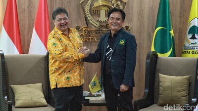 Airlangga Sambut Hangat Yusril di Markas Golkar
