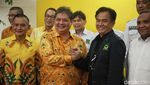 Airlangga Sambut Hangat Yusril di Markas Golkar
