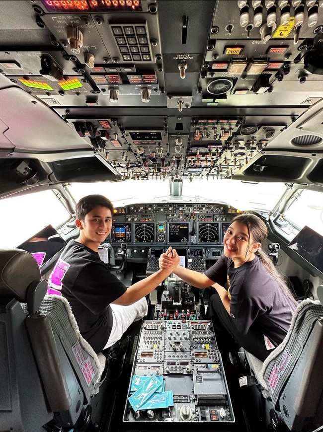 Namun pada Januari 2023, Alshad Ahmad dan Tiara Andini kembali mengunggah kebersamaan mereka. Dalam unggahannya, musisi berusia 21 tahun itu menyinggung tentang belajar banyak dari tahun 2022 dan siap menjalani awal 2023 dengan lebih baik. Foto: Instagram/@alshadahmad