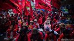 Buruh Demo di Depan Kemnaker, Tolak Aturan Potong Upah 25%