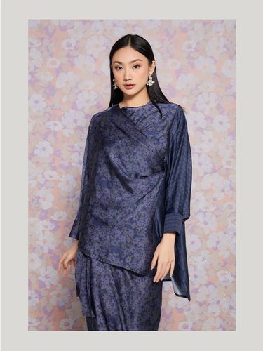 Cara merawat baju bahan satin agar tidak mudah rusak.