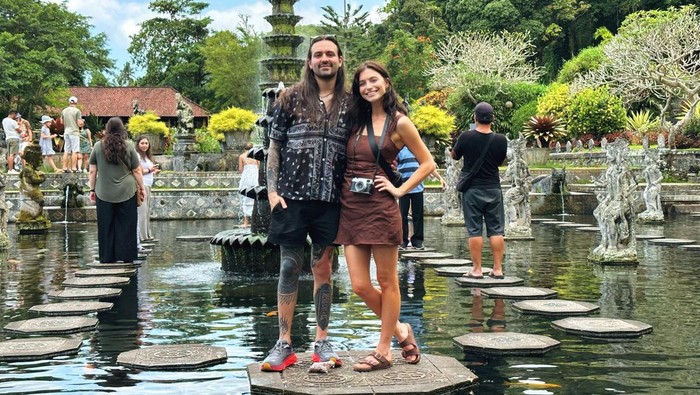 Drummer Slipknot Honeymoon di Bali