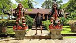 Potret Drummer Slipknot, Istrinya yang Cantik dan Keindahan Bali