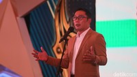 Janji Ridwan Kamil Perbaiki 71 ruas Jalan di Jabar