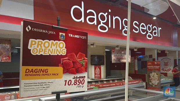 Harga daging sapi di Transmart murah meriah. Harganya gak sampai Rp 110.000 per kg. (CNBC Indonesia/Martyasari Rizky)