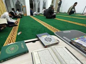 Ragam Cara Memakmurkan Masjid untuk Cari Pahala di Bulan Ramadan