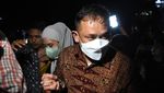 Potret Kepala BPN Jakarta Timur & Istri Usai Diperiksa KPK 10 Jam