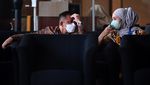 Potret Kepala BPN Jakarta Timur & Istri Usai Diperiksa KPK 10 Jam