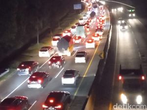 Jelang Libur Idul Adha, Tol Cipularang Arah Bandung Ramai
