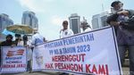 Mantan Pegawai Merpati Airlines Tuntut Pesangon ke Jokowi