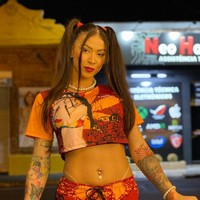 Menggunakan crop top hingga bikini ditunjukkan oleh Pipokinha. Foto: dok. Instagram/ @pihrainha