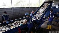Dari bulan April 2022 hingga Februari 2023, Waste4Change telah berhasil mengumpulkan 630 ton sampah plastik bernilai ekonomi rendah. Kerja sama Bank DBS Indonesia Partner Capacity Development Program ini akan berlangsung hingga November 2023.