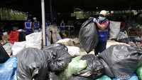Menerima dana hibah pada tahun 2021, Waste4Change merupakan salah satu dari 14 wirausaha sosial asal Indonesia yang dipilih oleh DBS Foundation. 
