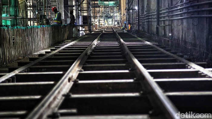PT MRT Jakarta tengah melaksanakan pembangunan fase 2A MRT Jakarta Bundaran HI-Kota. Begini progres terkininya.