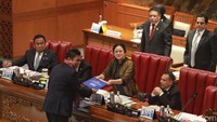 Kendati ditolak dua fraksi, Ketua DPR RI Puan Maharani selaku pimpinan sidang tetap melanjutkan pengesahan Perppu Cipta Kerja menjadi undang-undang, Selasa (21/3/2023).