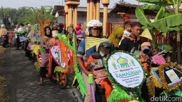 Pawai menyambut Ramadhan di Bojonegoro