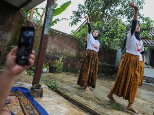 Lewat Penampilan Seni, PMN Ajak Pemuda Kabupaten Bandung Cintai Budaya