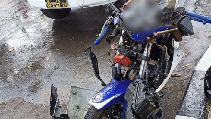 Pemuda Semarang ditabrak pengendara R25