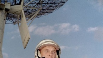 1961: Baju Project Mercury Version 2 memiliki perkembangan dalam kontrol tangan para astronaut. Kontrol temperatur juga lebih baik. Foto: NASA